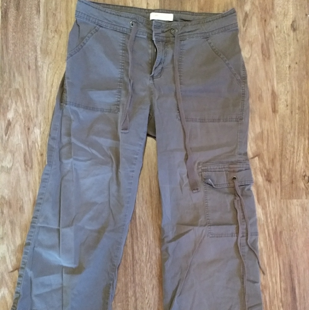 3/$20 Lee brown capris 7/8M cargo drawstring